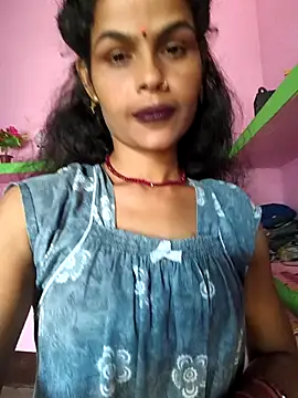 Snapshot of Eshna_Dabral chatting on 09-23-25, 02:29 Eshna Dabral online show from 09-23-25, 02:29