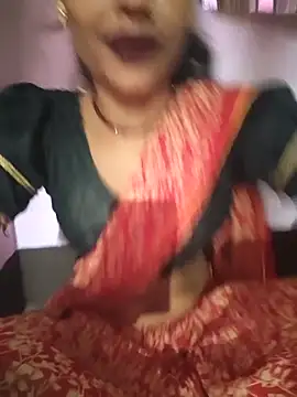 Snapshot of Eshna_Dabral chatting on 10-04-25, 03:35 Eshna Dabral online show from 10-04-25, 03:35