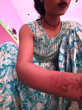Snapshot of Eshna_Dabral chatting on 10-12-25, 02:02 Eshna Dabral online show from 10-12-25, 02:02