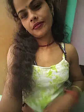 Snapshot of Eshna_Dabral chatting on 09-11-25, 04:18 Eshna Dabral online show from 09-11-25, 04:18
