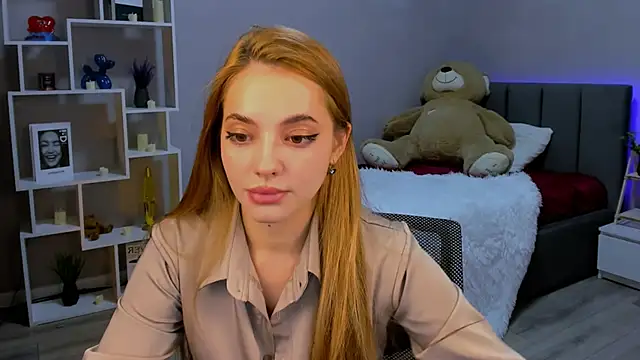 MelanieAlves online show from 11-21-25, 01:21