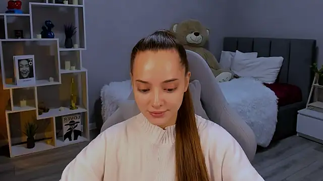 MelanieAlves online show from 11-30-25, 06:09