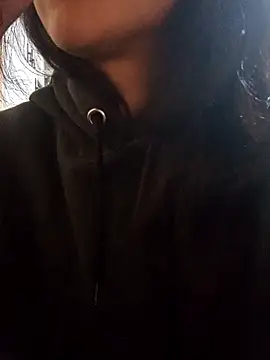 Camilitah online show from 10-19-25, 01:36