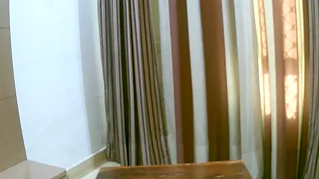 Snapshot of ragini_m_m_s chatting on 10-03-25, 03:30 ragini m m s online show from 10-03-25, 03:30