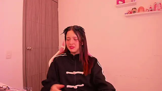 ImBunnyNova online show from 06-15-26, 04:39