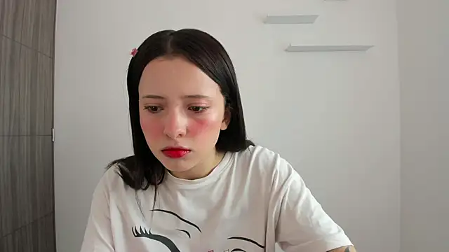 Snapshot of ImBunnyNova chatting on 09-17-25, 01:02 ImBunnyNova online show from 09-17-25, 01:02