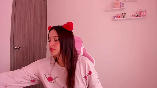 Snapshot of ImBunnyNova chatting on 02-12-26, 02:39 ImBunnyNova online show from 02-12-26, 02:39