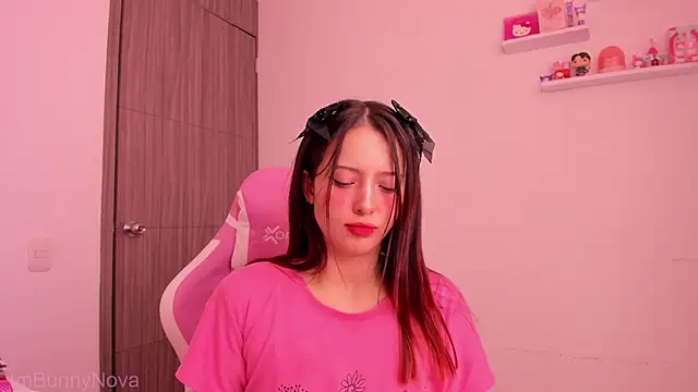 ImBunnyNova online show from 06-07-26, 06:24
