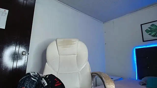 lovehotpink online show from 01-09-26, 01:56