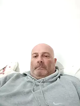 Alexis Bull online show from 11-06-25, 06:12