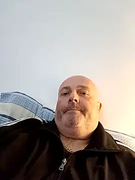 Alexis Bull online show from 10-03-25, 02:40