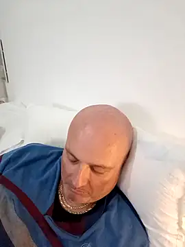 Alexis Bull online show from 10-06-25, 09:26