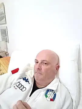 Alexis Bull online show from 02-23-26, 04:18