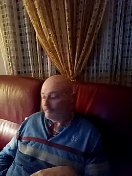 Alexis Bull online show from 10-09-25, 09:26