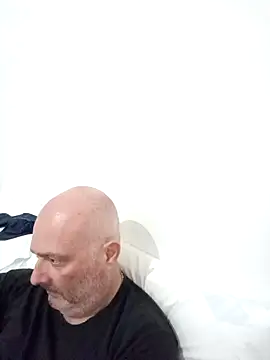 Alexis Bull online show from 10-11-25, 08:04