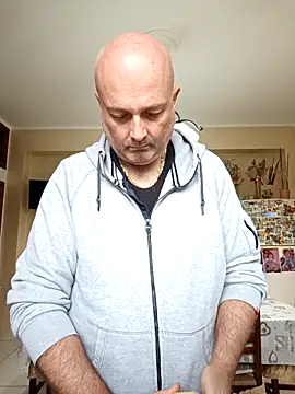 Alexis Bull online show from 10-15-25, 10:12