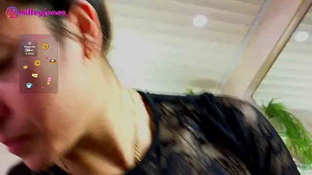 Snapshot of MilleyJones chatting on 05-02-26, 11:48 MilleyJones online show from 05-02-26, 11:48