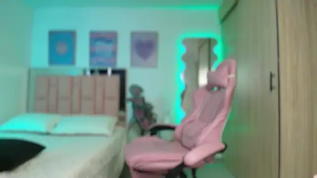 lunesweet online show from 09-10-25, 03:00