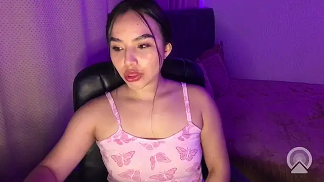 Snapshot of amelia_hall chatting on 06-03-26, 02:12 amelia hall online show from 06-03-26, 02:12