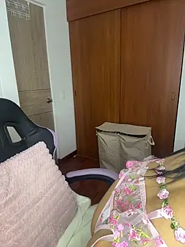 ArianaReynoldss online show from 02-24-26, 10:16