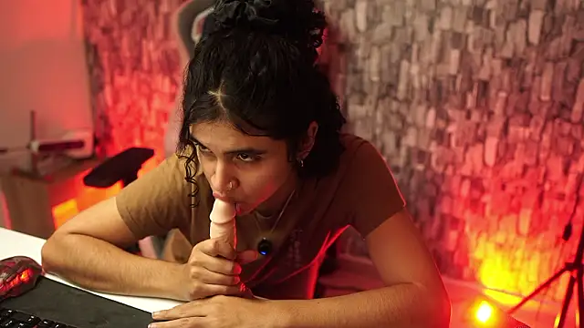 bonniie 98  online show from 03-24-26, 03:28