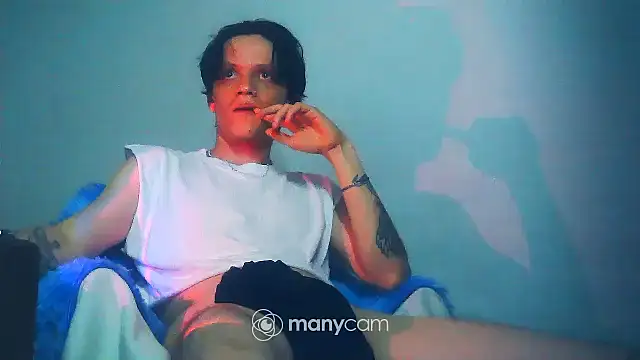 santihot089 online show from 10-18-25, 03:19