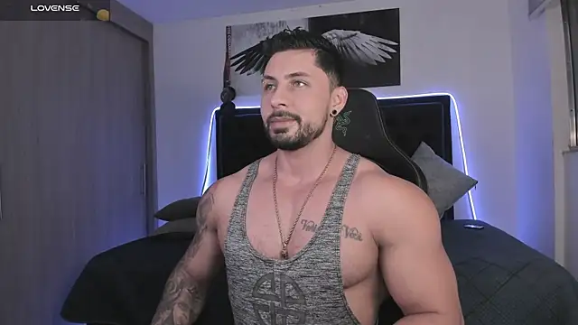 santi aesthetic online show from 04-11-26, 11:30