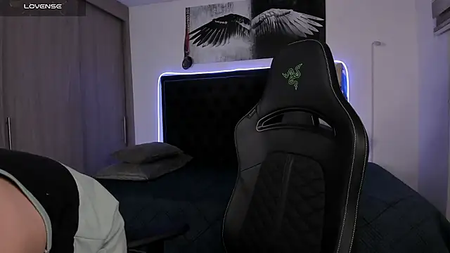 santi aesthetic online show from 03-10-26, 12:25