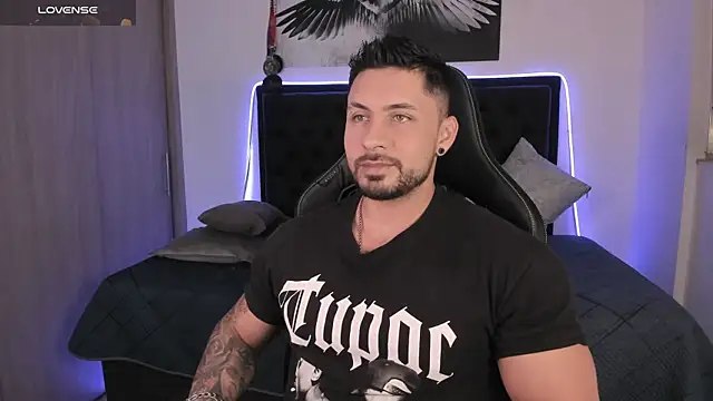 santi aesthetic online show from 04-23-26, 03:35