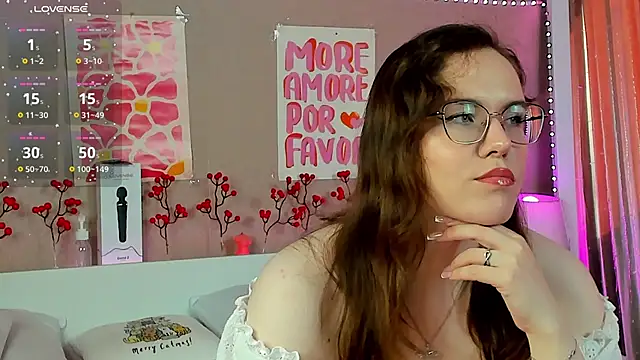 Snapshot of Kristy_na chatting on 05-17-26, 02:00 Kristy na online show from 05-17-26, 02:00