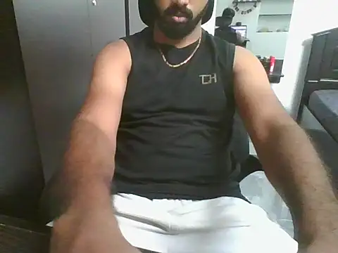 Snapshot of Periyakunji69 chatting on 05-19-26, 08:54 Periyakunji69 online show from 05-19-26, 08:54
