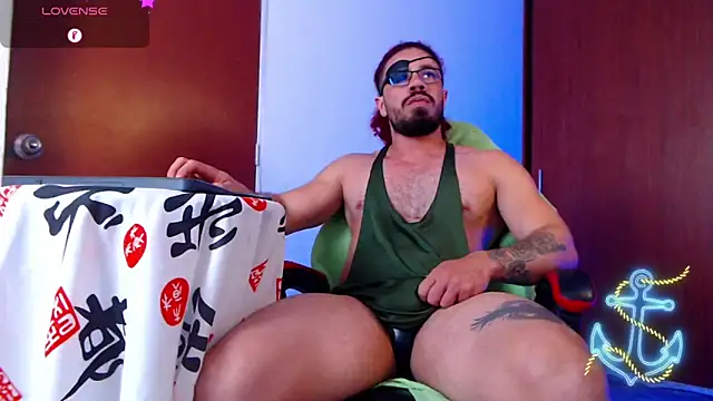 Snapshot of pirata_fitness chatting on 04-30-26, 02:35 pirata fitness online show from 04-30-26, 02:35