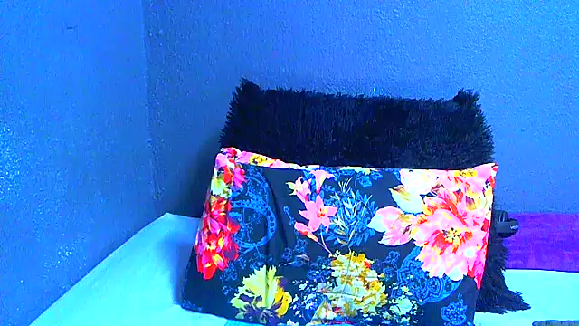 Snapshot of SMALLBOOBSXX chatting on 07-12-26, 05:30 SMALLBOOBSXX online show from 07-12-26, 05:30