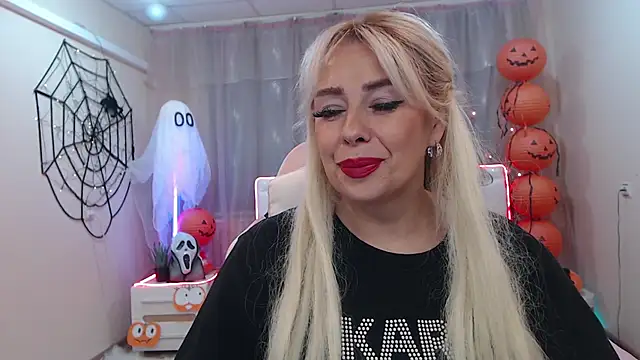 KatrinaCharm online show from 10-13-25, 12:18