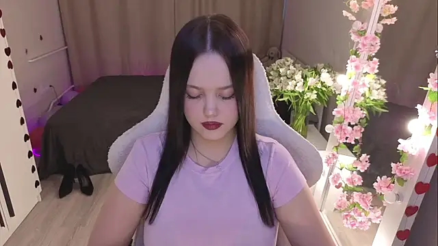 Betty  Davvis online show from 02-17-26, 02:14