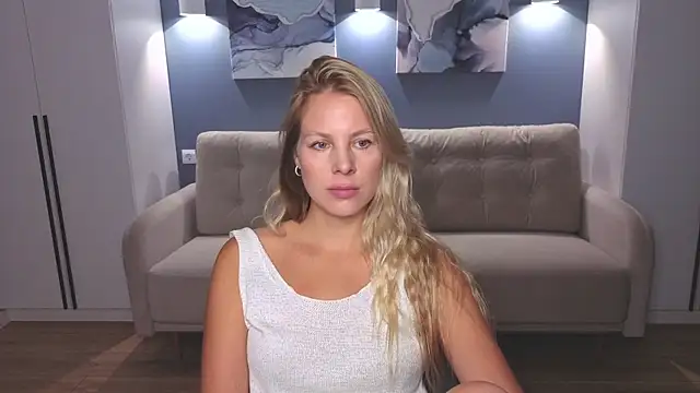 Snapshot of MelanieBennett chatting on 09-12-25, 06:13 MelanieBennett online show from 09-12-25, 06:13