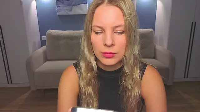 MelanieBennett online show from 01-12-26, 06:09