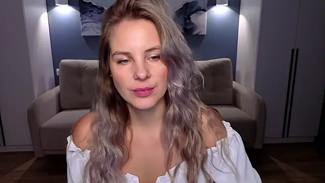 MelanieBennett online show from 11-16-25, 08:30