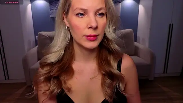 MelanieBennett online show from 04-04-26, 06:09