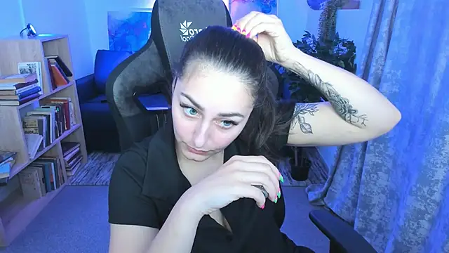 ValeriiMills online show from 04-02-26, 02:02