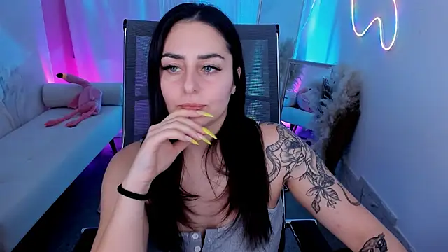 ValeriiMills online show from 02-12-26, 03:45