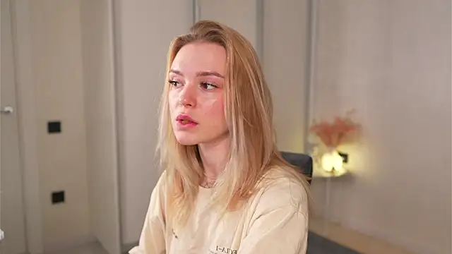 Cyberheart  online show from 11-09-25, 06:01