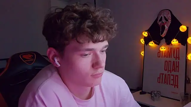 DanyDavis online show from 10-28-25, 10:09