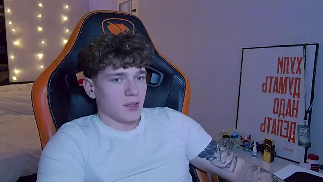 DanyDavis online show from 11-24-25, 04:51