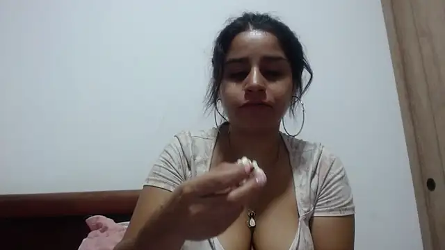 Snapshot of MeliSweet chatting on 04-28-26, 05:23 MeliSweet online show from 04-28-26, 05:23