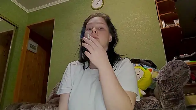 SweetPiggyx online show from 04-18-26, 05:59