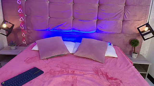 Jenna-Mitchell online show from 10-08-25, 03:52