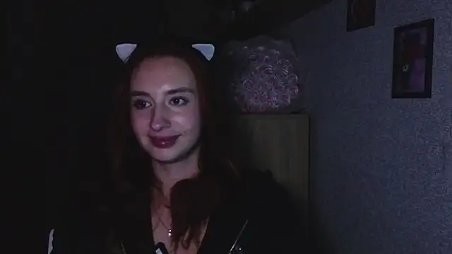 Snapshot of kristi_ginger chatting on 11-10-25, 10:37 kristi ginger online show from 11-10-25, 10:37
