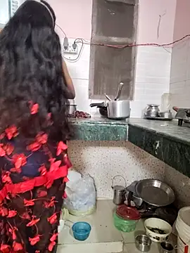 Desi Bhabi 01 online show from 12-04-25, 04:44