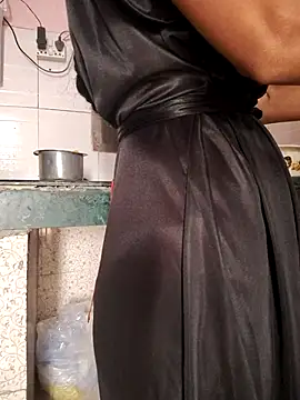 Desi Bhabi 01 online show from 11-14-25, 05:11